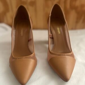 Marc Fisher /women shoes Size (7)